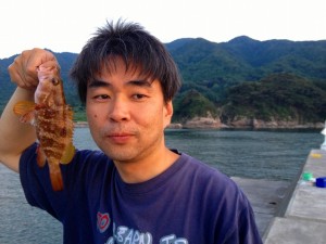 釣ったど～♪　波止の五目釣り !