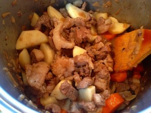 食ったど～♪　猪肉（腕）！　の、カレー♪