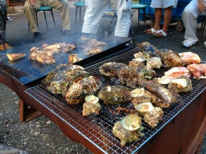 食ったど～♪　おおきなムール貝！　などなど海でも川でも山でも三昧♪